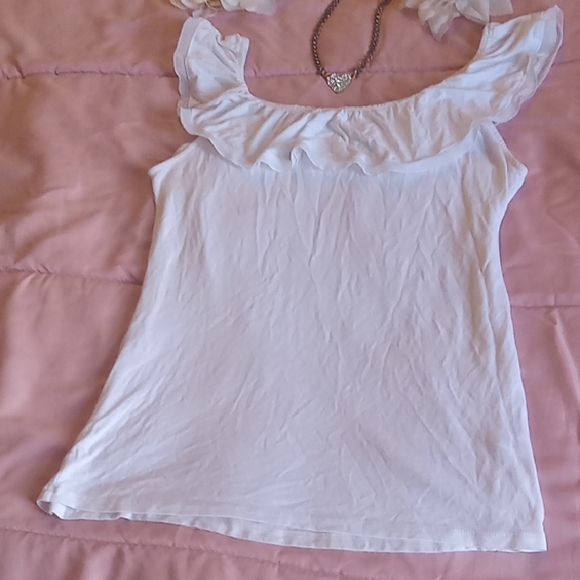 White Ruffle Neckline Top - Picture 12 of 13